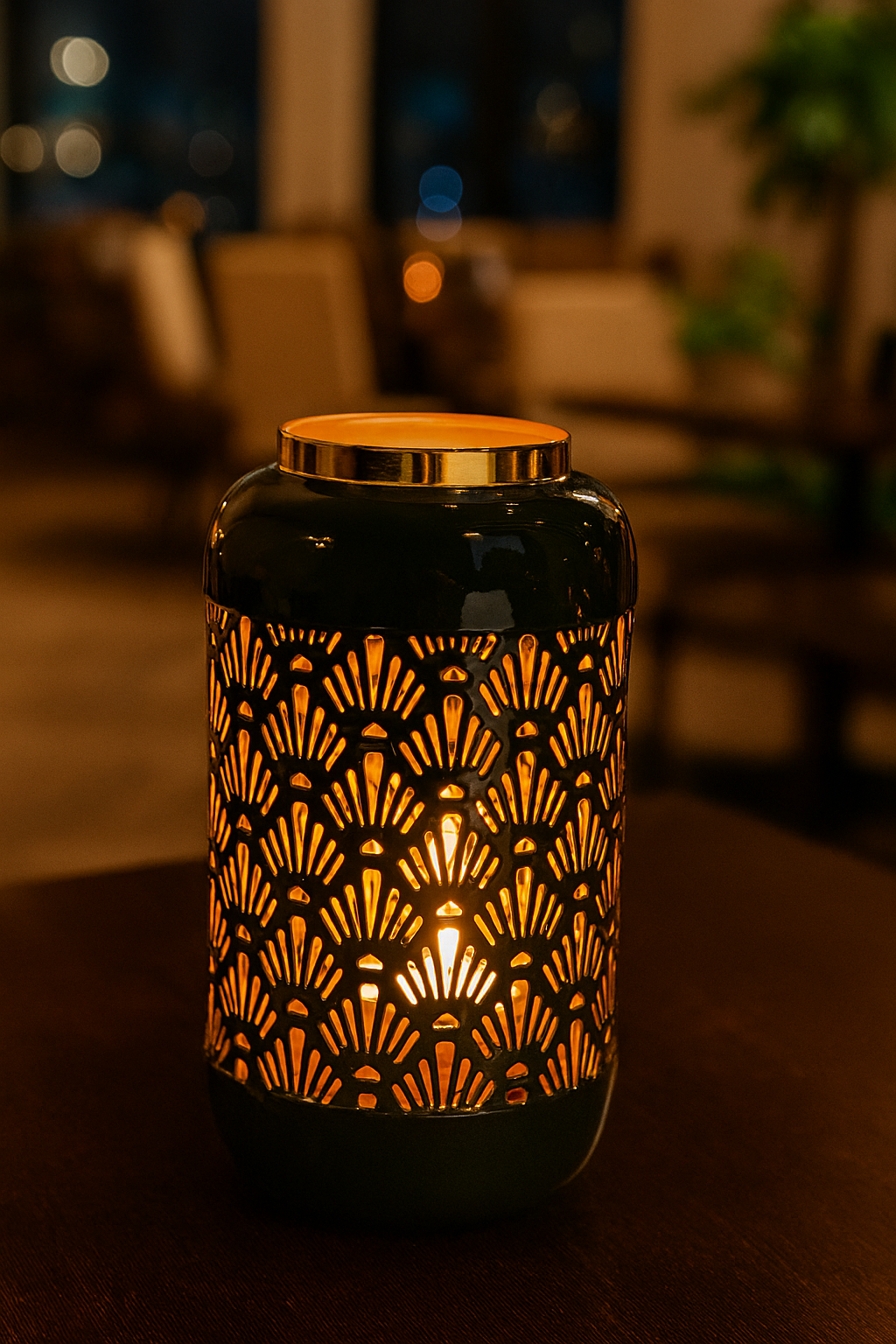 Metalni svijećnjak – dekorativni lampion 9×17×9 cm (bordo ili zeleni)