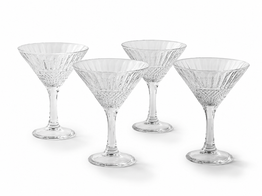 La Mediterránea Phasai, Phasai čaše, Phasai čaše 200 ml, koktel čaše 200 ml, martini čaše 200 ml, čaše za martini, čaše za koktele, čaše za aperitiv, čaše za deserte, čaše na stalku, reljefne čaše, elegantne koktel čaše, set koktel čaša, set čaša 4 komada, staklene koktel čaše, čaše za cocktail bar, čaše za restoran, čaše za hotel, čaše za konobu, čaše za beach bar, čaše za sladoled, čaše za mousse, čaše za panna cottu, čaše za sorbet, čaše za voćni desert, staklo za ugostiteljstvo, ugostiteljske čaše, opre