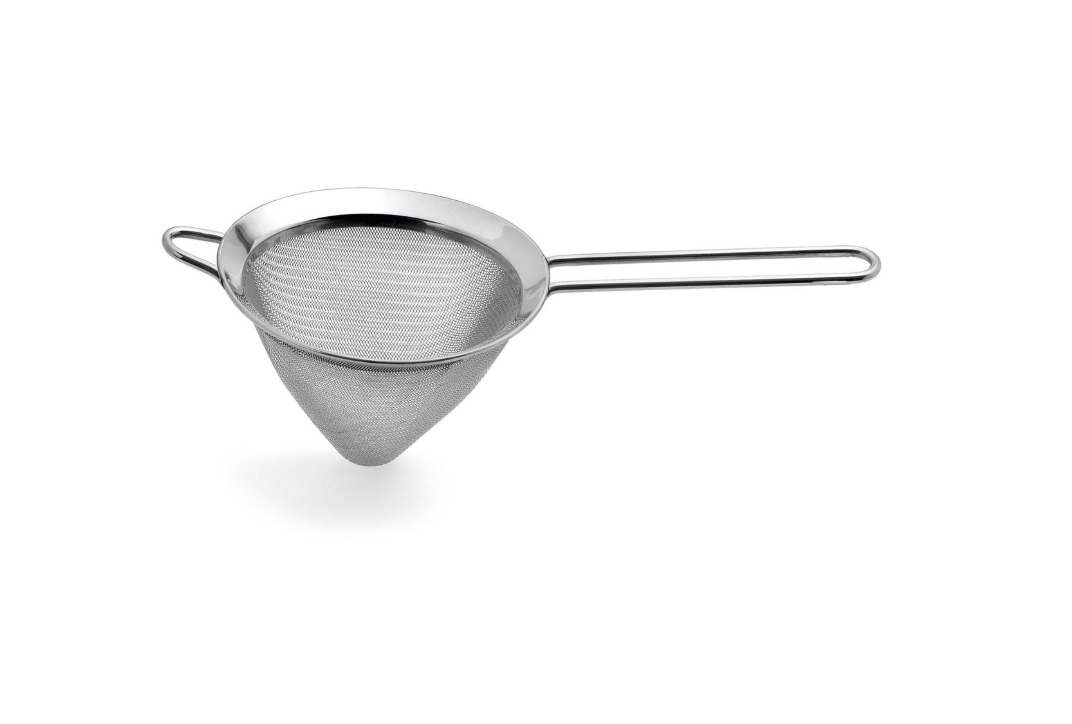 šiljasto cjedilo, cjedilo od nehrđajućeg čelika, fino cjedilo, cjedilo mrežica 0,5 mm, Karl Weis cjedilo, cjedilo Ø 18 cm, cjedilo za umake, cjedilo za juhe, profesionalno cjedilo, kuhinjski pribor za cijeđenje, cjedilo s ušicom