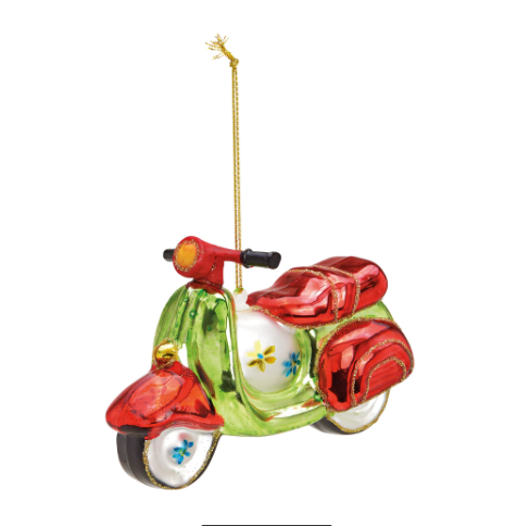 božićni ukras, stakleni ukras, ukras skuter, božićni skuter, vespa ukras, retro dekoracija, božićna dekoracija, ukras za bor, ukras za božićno drvce, božićni ornament, stakleni ornament, božićni detalji, blagdanska dekoracija, handmade ukras, nirs, zaya, g wurm, talijanski stil, vespa stil, colorful ukras, vintage dekoracija, blagdani, božić 2025, holiday decor, christmas ornament, glass ornament, retro style, zaya style, kućna dekoracija, unikatni ukras, božićni poklon, božićni vibe