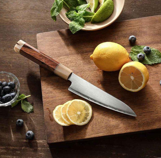 Nož XINZUO X05Z-WY ZDP-189 – Desert Ironwood & Bison Horn drška