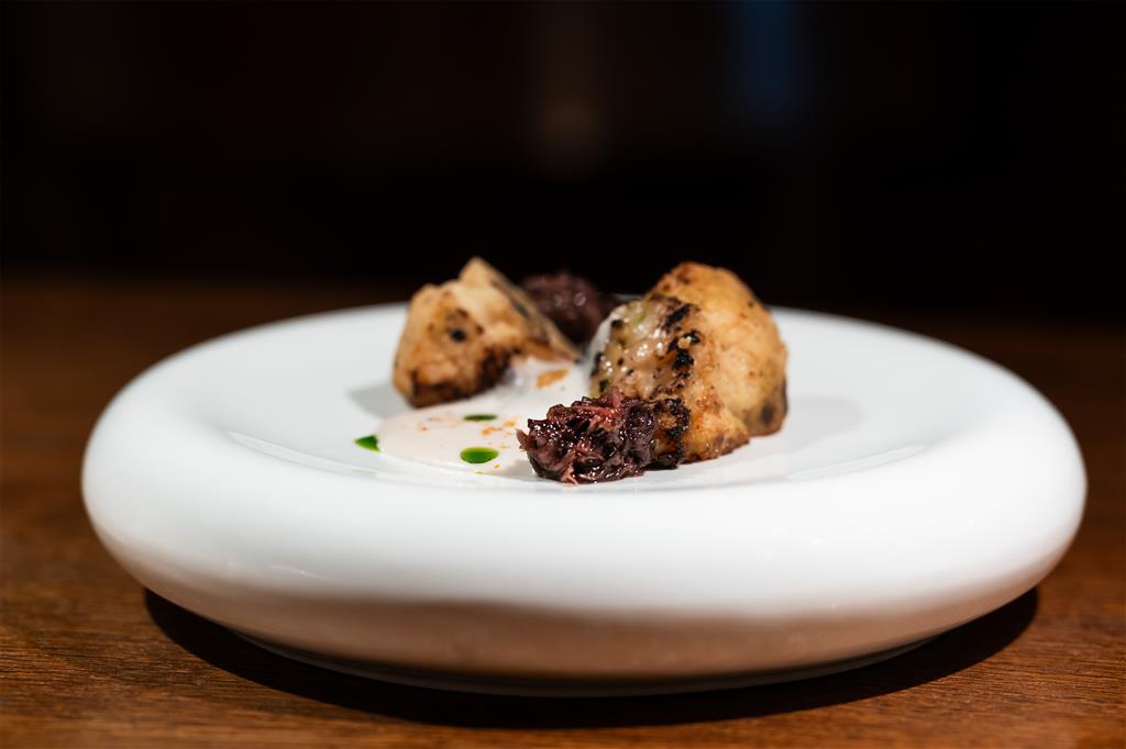 Tanjur plitki 27 cm - Veliki Blob – Velvet 27927 Medri 🇮🇹