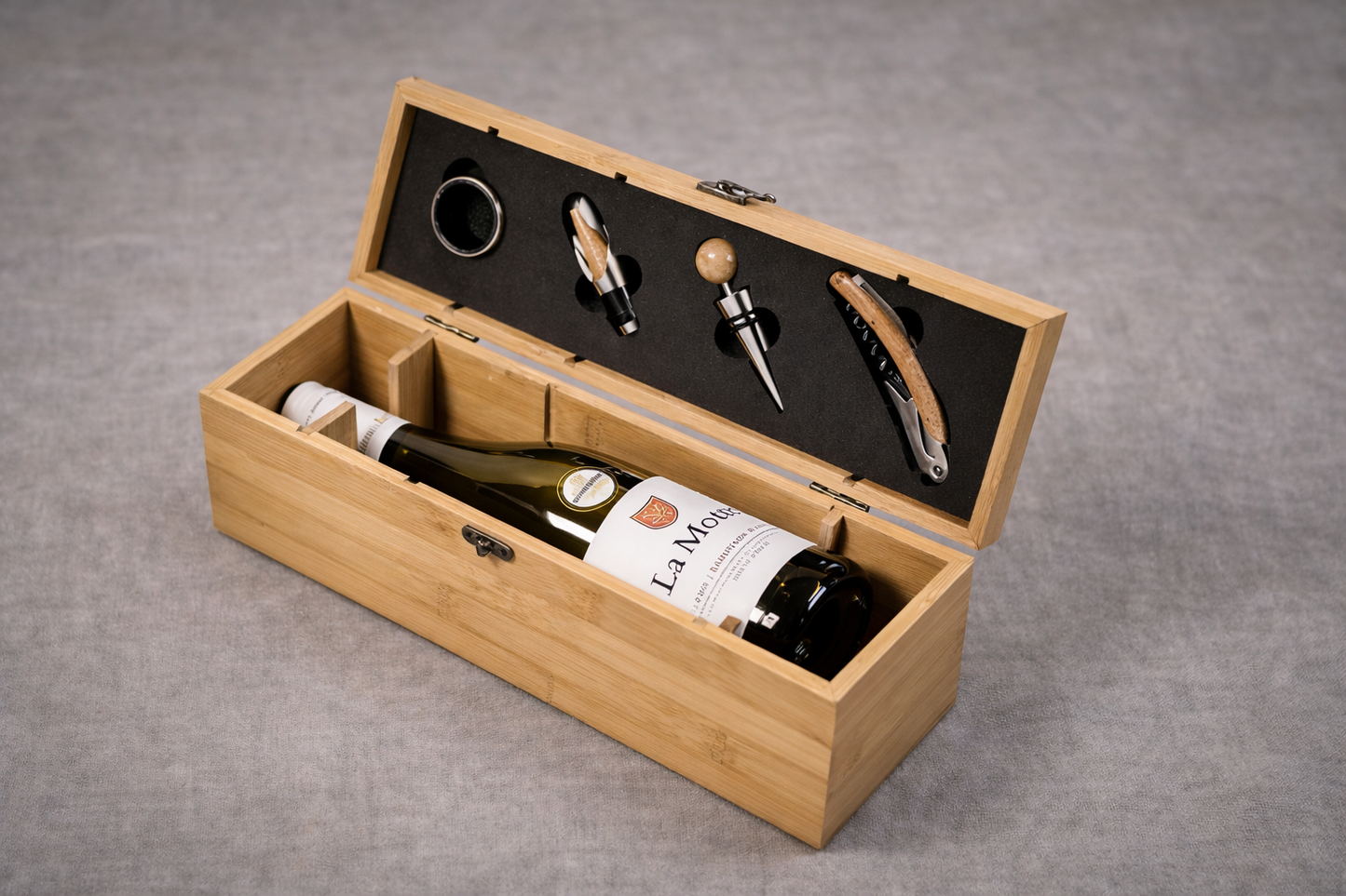 Sommelier set 5/1 u drvenoj kutiji – Poklon za ljubitelje vina