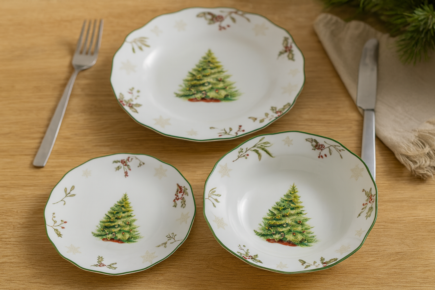 🎄 SANTA LILA set tanjura – 3 kom (26,3 / 22,5 / 20,5 cm)