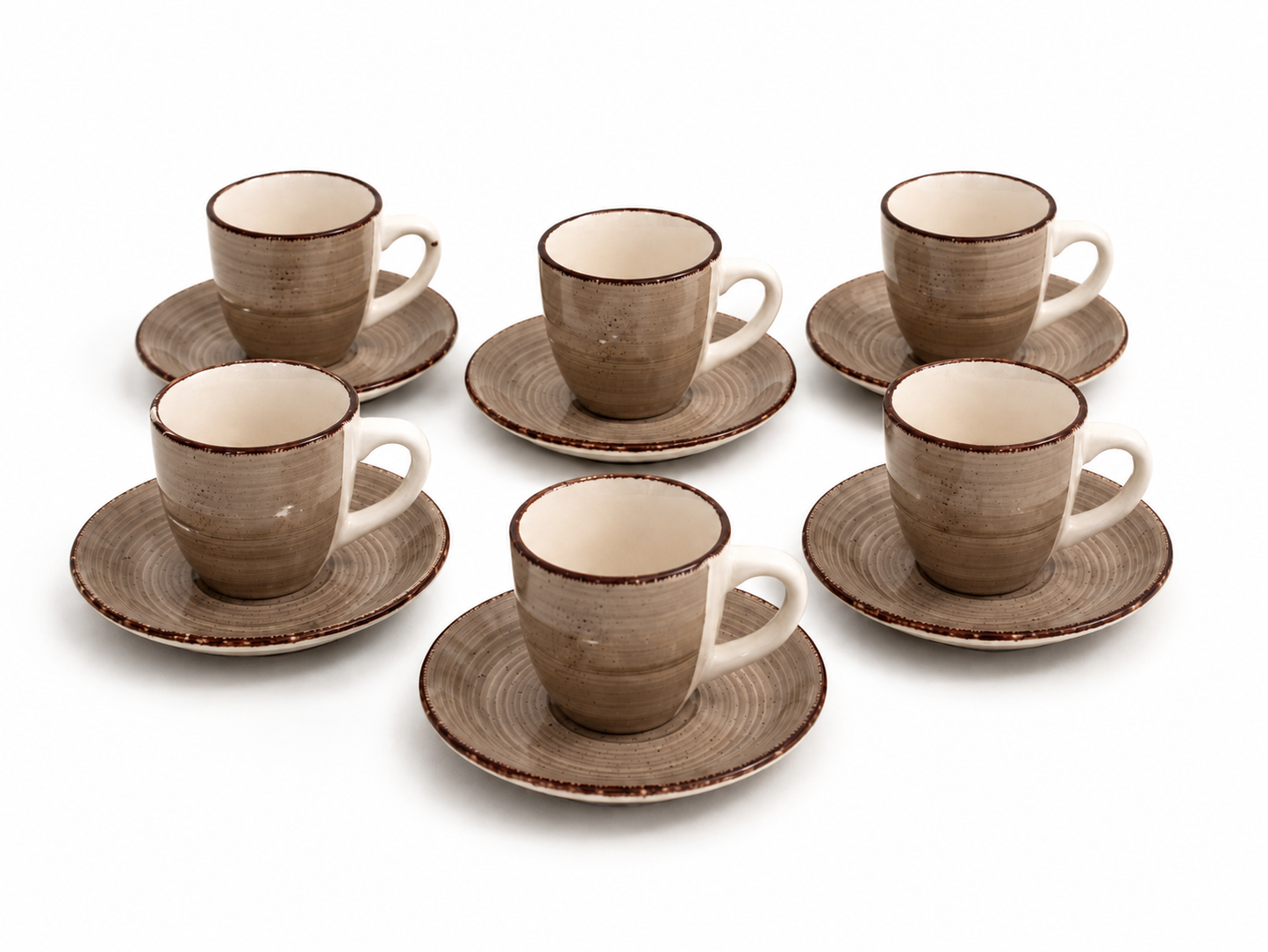 NIDA Brush Brown, NIDA šalice za kavu, set šalica NIDA, set 6 šalica za kavu, set šalica s tanjurićima, šalice za kavu 100 ml, šalice za kavu 120 ml, šalice 100 120 ml, 12 dijelni set za kavu, 6 šalica 6 tanjurića, male šalice za kavu, šalice za malu kavu s mlijekom, šalice za espresso macchiato, šalice za macchiato, šalice za produženi espresso, smeđe šalice za kavu, bež šalice za kavu, rustikalne šalice za kavu, keramičke šalice za kavu, moderne šalice za kavu, Brush Brown šalice, poklon set šalica, šalic