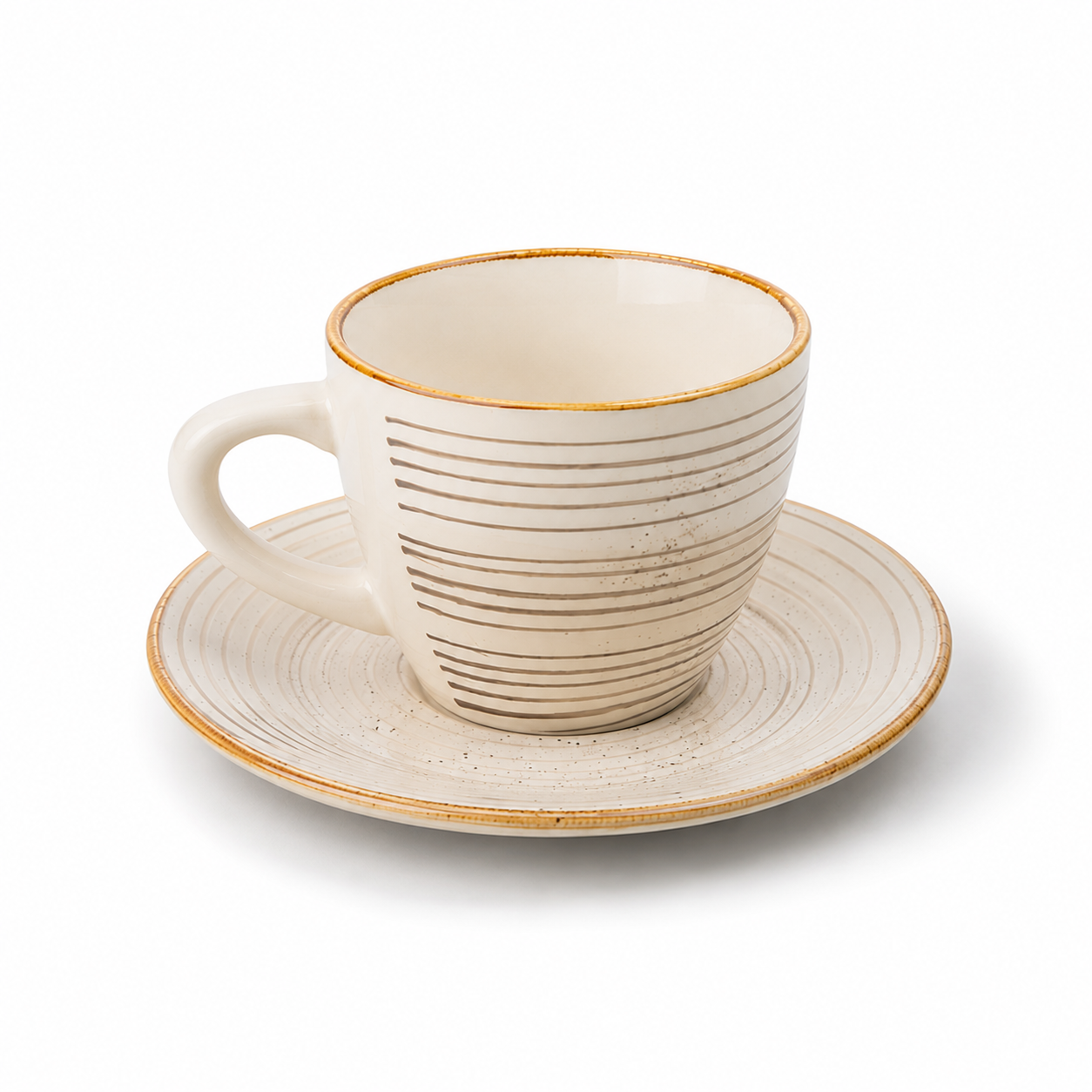 NIDA šalice za kavu, set šalica za kavu, šalice za kavu 200 ml, set 12 šalica za kavu, 12 šalica s tanjurićima, šalica s tanjurićem, NIDA set šalica, šalice za cappuccino, šalice za kavu s mlijekom, šalice za bijelu kavu, šalice za produženu kavu, šalice za čaj, keramičke šalice za kavu, elegantne šalice za kavu, krem šalice za kavu, šalice sa zlatnim rubom, rustikalne šalice za kavu, poklon set šalica, šalice u poklon pakiranju, poklon za ljubitelje kave, poklon za useljenje, poklon za novi stan, posuđe za