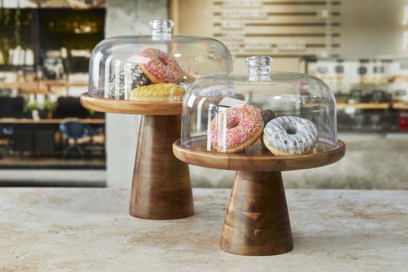 Buffet zvono i pladanj za izlaganje kolača