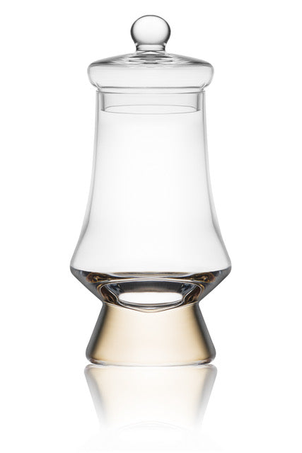 čaša za whisky, whisky čaša s poklopcem, degustacijska čaša za whisky, amber glass čaša, luksuzna čaša za whisky, profesionalna čaša za whisky, tulip čaša za whisky, čaša za degustaciju whiskyja, premium whisky glass, whiskey tasting glass, čaša za viski, čaša za kolekcionare whiskyja, bar čaša za whisky, profesionalna bar oprema, luksuzni poklon za muškarca, poklon za ljubitelje whiskyja, whisky glass with lid, amber glass g501, degustacijska oprema za whisky, čaša za aromu whiskyja, ručno izrađena čaša za
