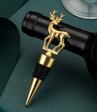 čep za vino, božićni čep, wine stopper, poklon za vinoljupce, božićni dodatak, zlatni čep za vino, metalni čep, čep za bocu, vinska dekoracija, božićni stol, elegantan poklon, vino poklon set, home bar, bar accessory, dekorativni čep, NIRS, čep sob, čep zvijezda, čep mašna, Christmas wine stopper, holiday decor, poklon ideja, luksuzni detalj, elegantni božić, vinska oprema