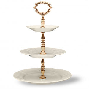 etažer za kolače, porculanski etažer, trokatni etažer, 3-stupanjski etažer, etažer Bernadotte, etažer slonova kost, etažer za blagdanski stol, božićni etažer, etažer za božićne kolače, luksuzni etažer, etažer za tortice, etažer za kekse, etažer za slastice, etažer za posluživanje, porculanski stalak za kolače, etažer za svečani stol, etažer s tri tanjura, klasični etažer, elegantna stolna oprema, dekoracija blagdanskog stola, oprema za kolače, etažer za restoran, etažer za kućni stol, dar za Božić, blagdans