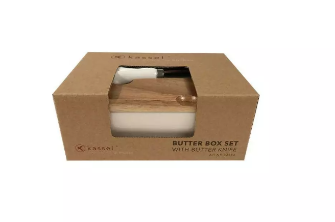 maslenica,maslenica s poklopcem,maslenica s drvenim poklopcem,porculanska maslenica,keramička maslenica,maslenka,posuda za maslac,stalak za maslac,spremnik za maslac,kuhinjska posuda za maslac,maslenica s nožićem,maslenica s poklopcem i nožićem,maslenica za stol,drvena maslenica,bijela maslenica,elegantna maslenica,maslenica akacija,serviranje maslaca,pribor za doručak,kuhinjski dodatak za serviranje maslaca