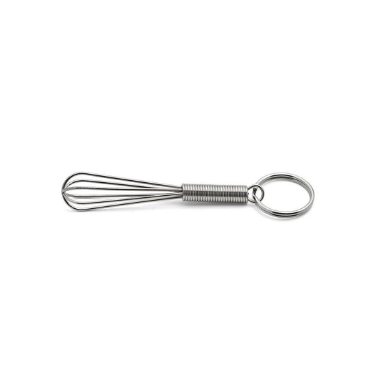 privjesak metlica, mini whisk privjesak, keyring whisk, privjesak za kuhare, poklon za kuhara, gastro promo poklon, metlica za miksanje privjesak, Karl Weis privjesak, ugostiteljski promotivni artikli, privjesak s logom, poklon za ugostiteljstvo, privjesak kuhinjski pribor