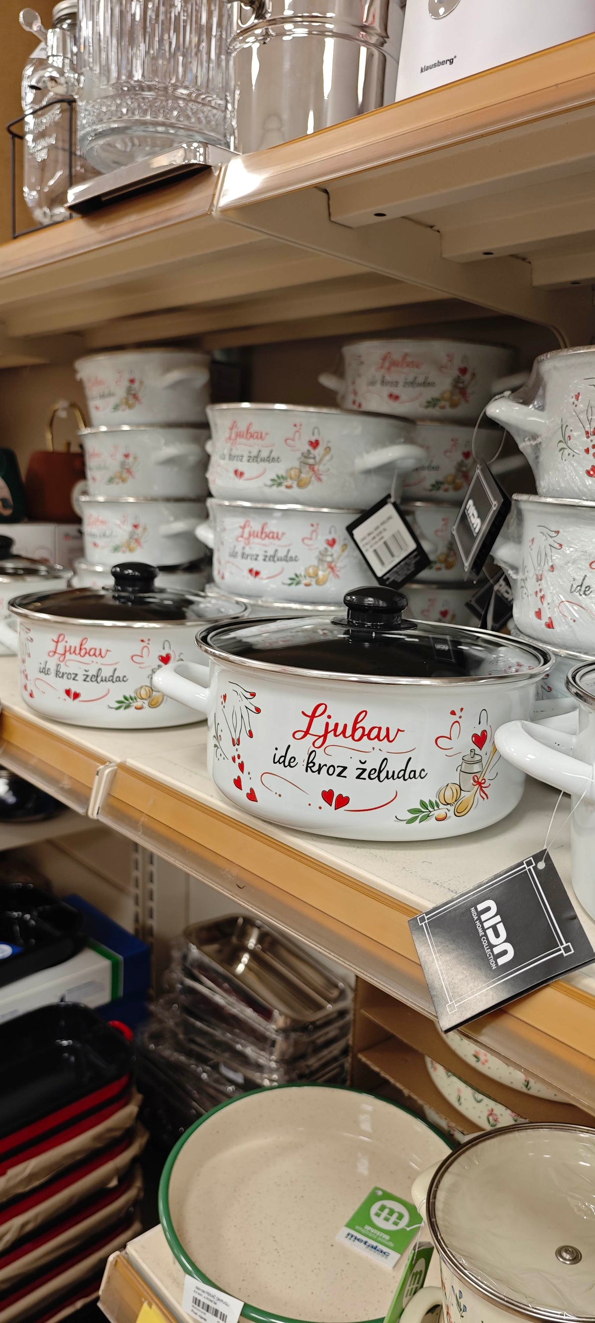Emajl lonci Ljubav - 4 veličine - Može indukcija