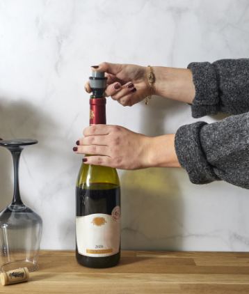 Vakumski čep za vino s pumpicom - Boja random