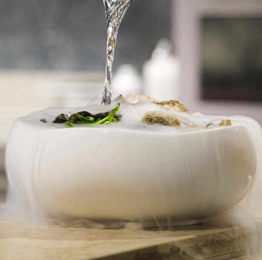 Kolekcija porculana Wavy by Medri