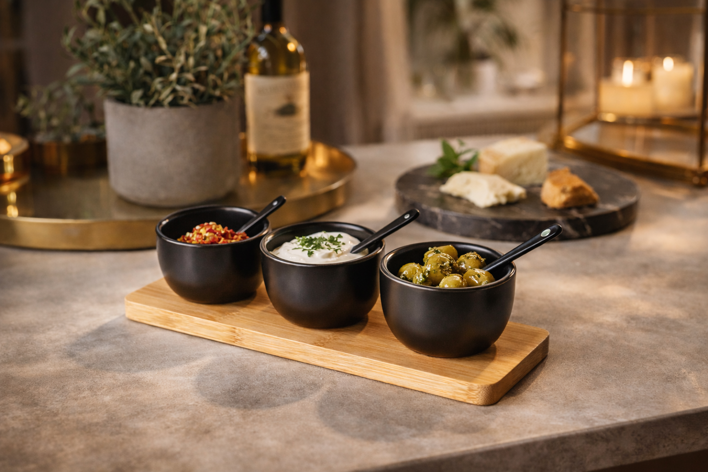 zdjelice za grickalice, zdjelice za umake, set zdjelica s bambus podlogom, keramičke zdjelice crne, zdjelice za dipove, zdjelice za tapase, set za serviranje umaka, snack bowls set, zdjelice s žlicama, luksuzni set za posluživanje, zdjelice za masline, zdjelice za orašaste plodove, zdjelice za aperitiv, pribor za serviranje, ugostiteljski set za posluživanje, zdjelice za restorane, set za wine bar, elegantne zdjelice za stol, keramičke zdjelice za serviranje, bambus podloga za zdjelice, set za predjela, ser